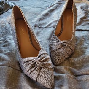 LC Lauren Conrad Cranberry Pumps